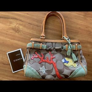 Coach Signature Hampton Fish handbag AUTHENTIC.